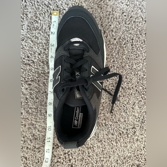 Brand new, never worn New Balance running shoes. Factory orthotic insole. - Picture 9 of 9